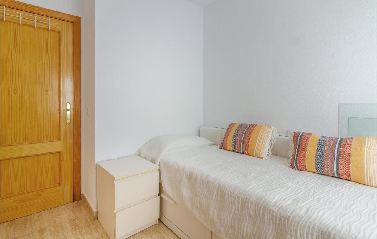 4 Bedroom Cozy Home In Pilar De La Horadada Eksteriør billede