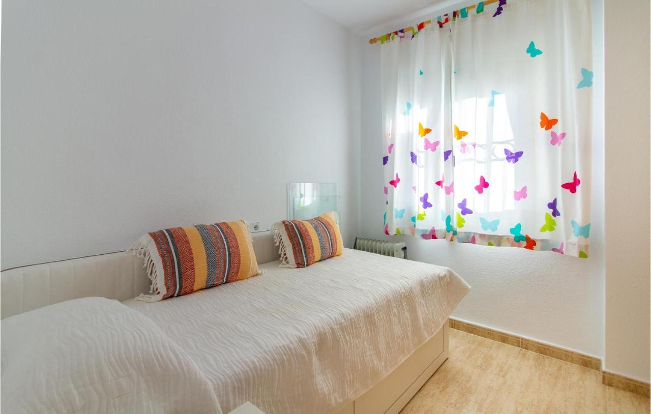 4 Bedroom Cozy Home In Pilar De La Horadada Eksteriør billede